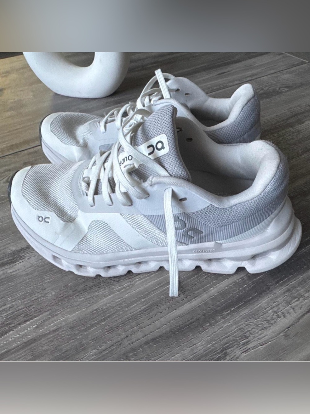 On Running White/Light Gray Women's Cloudswift Sneakers